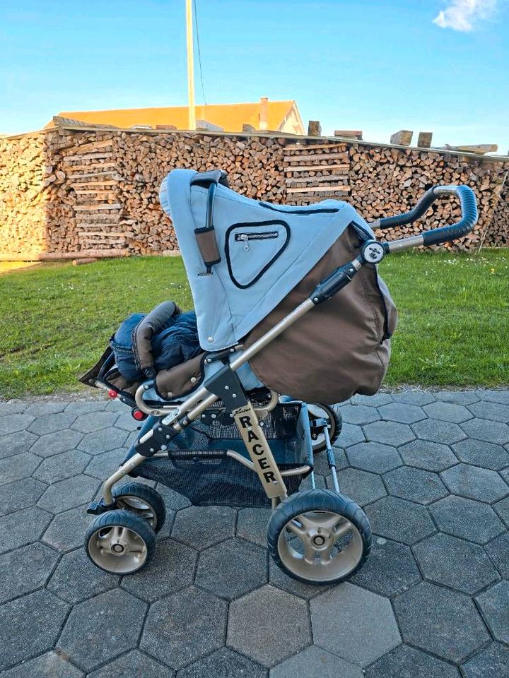 Kinderbuggy / Kinderwagen in Lengenwang