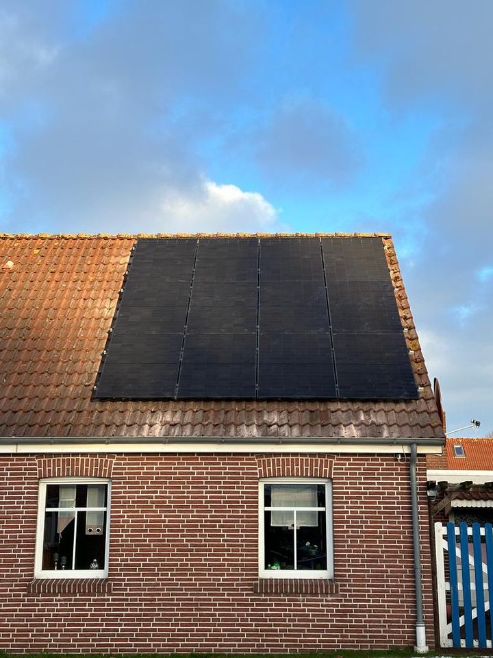 Winteraktion! Schlüsselfertige 6,72 kWp Photovoltaik-, PV-Anlage 420 W Glas-Glas Module mit Wechselrichter + 9,6 kWh Batteriespeicher + Unterkonstruktion + Montage & Anmeldung in Weener