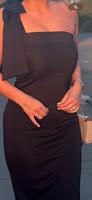 Schwarzes Kleid mit Schleife Hannover - Ricklingen Vorschau