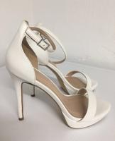 High Heels / Brautschuhe von Aldo in Größe 39 Düsseldorf - Angermund Vorschau