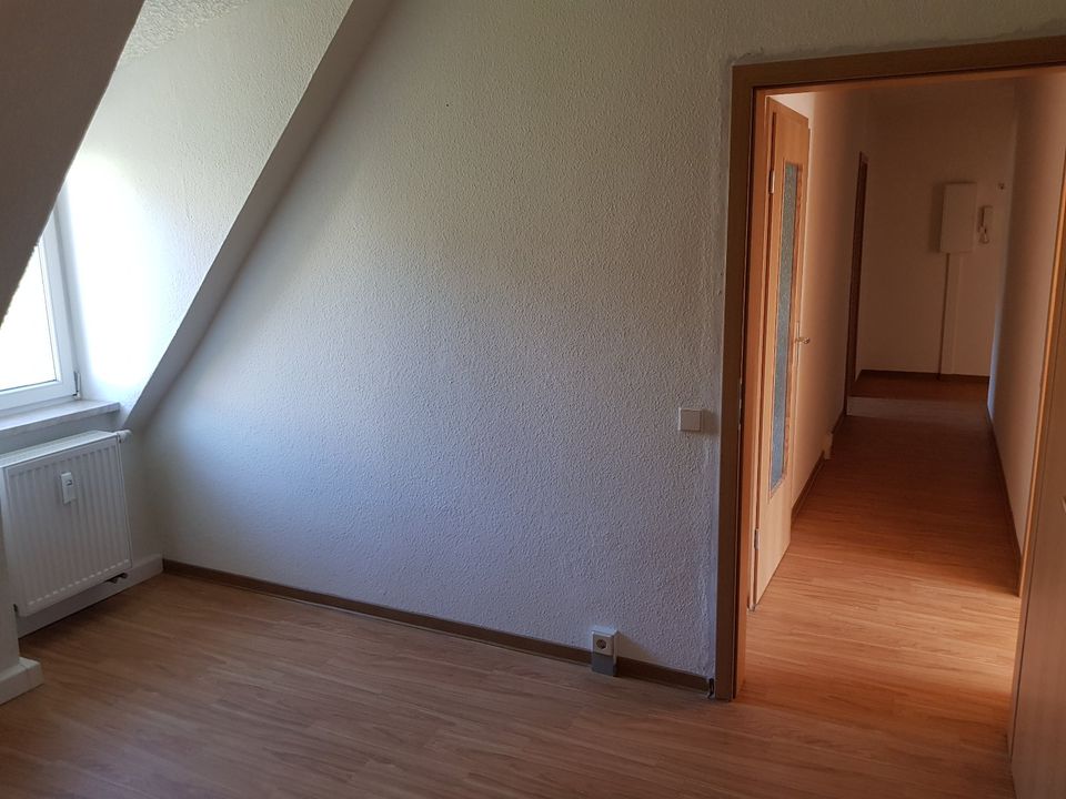 Preiswert wohnen im Dachgeschoss | 3-Raum-Wohnung in Leisnig in Leisnig