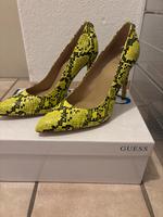 Guess Pumps Schlangenoptik Gelb 38 Baden-Württemberg - Kusterdingen Vorschau
