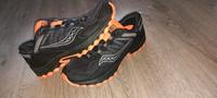 Saucony Gore-Tex Herrenschuhe gr.42,5 Top Zustand Bayern - Königsbrunn Vorschau