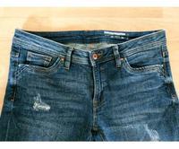 Damen Jeans EDC *destroyed Effekte* dunkelblau Gr. 36/30 Niedersachsen - Buxtehude Vorschau