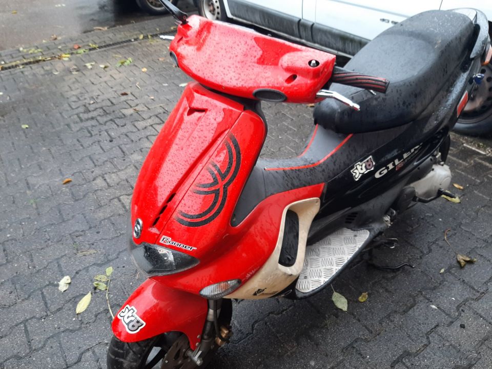 Piaggio GILERA RUNNER, C36, BJ . 2005 , Tachostand 22800 Km in Stuttgart