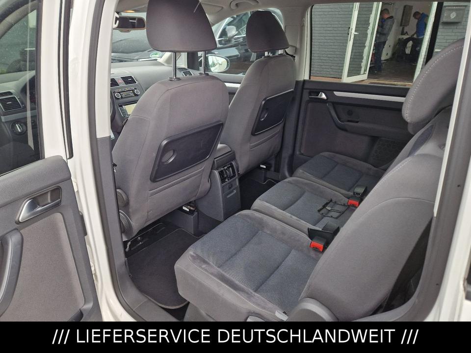 Volkswagen Touran 2.0 TDI Style Comfortline Navi Sithzg Tem in Osterode am Harz