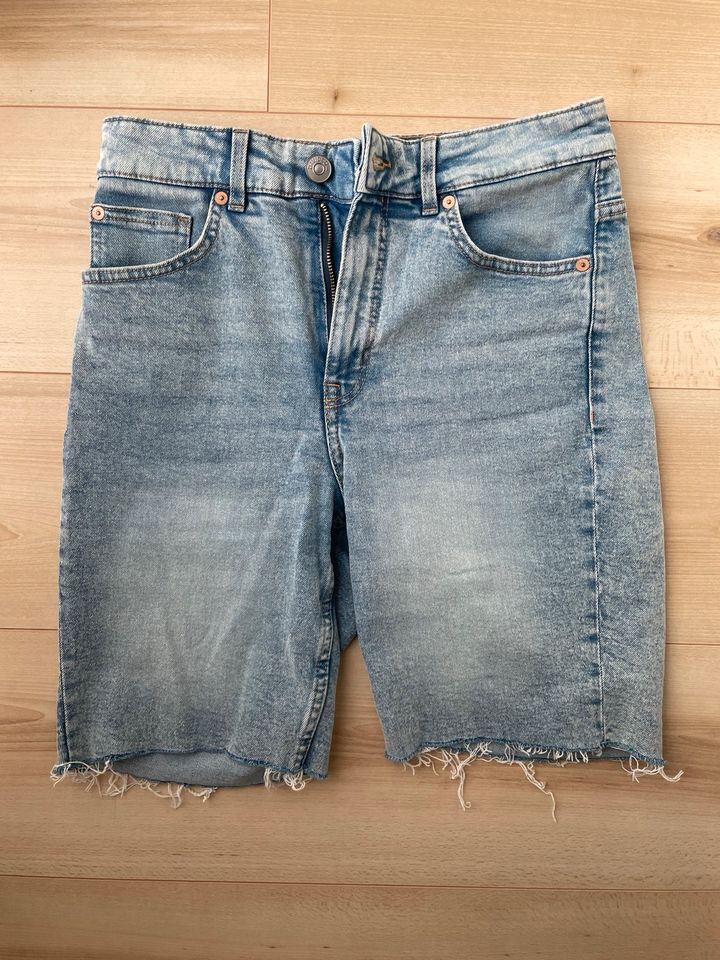 Jeansshorts H&M M 38 Damen in Chemnitz