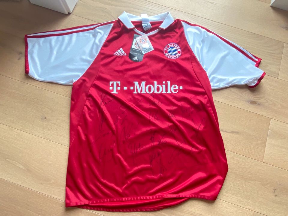 FC Bayern München Ballack Trikot NEU m.Unterschriften/ Autogramme in Nittendorf 