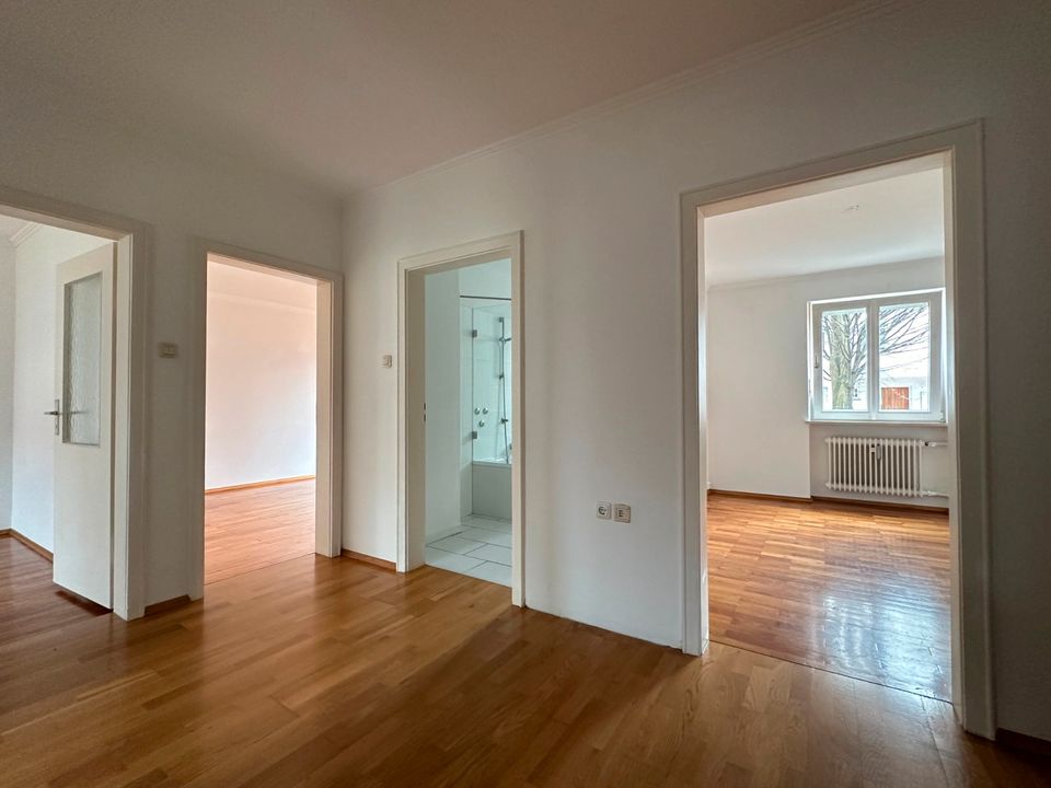 Charmante 3-ZKB-Terrassenwohnung *mit Einbauküche, Terrasse und Garten in Augsburg