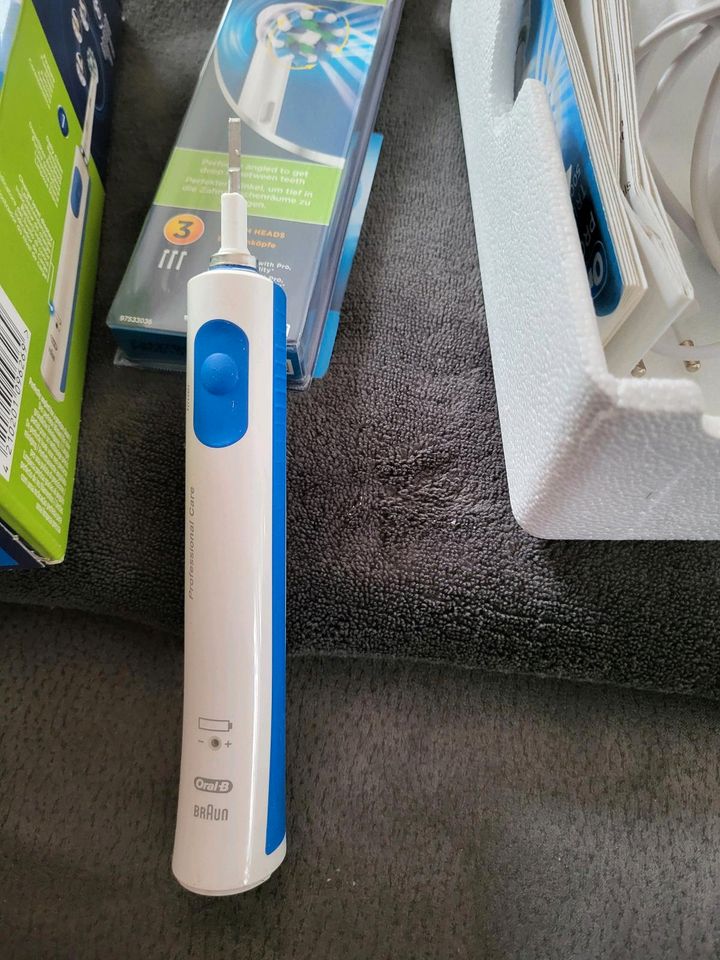 Zahnbürsten von Oral B Pro 600 in Westoverledingen