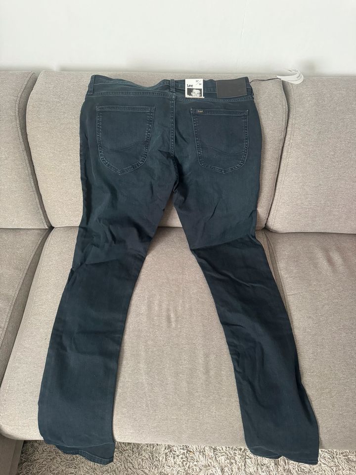 Jeans Lee Luke Slim Tapered w32/ l34 dunkelblau. in Nürnberg (Mittelfr)