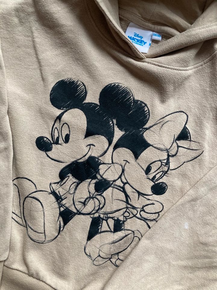 Pulli mit Kapuze Gr. 134/140 mit Mickey & Minnie Mouse in Berlin