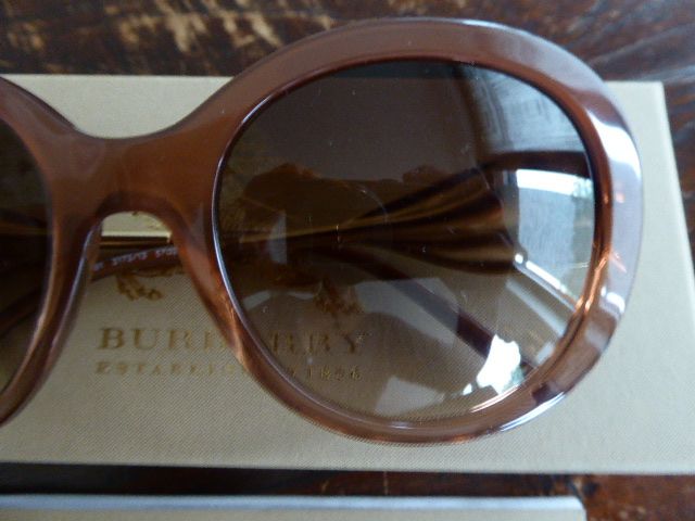 Sonnenbrille von " Burberry" NEU in Wiesbaden