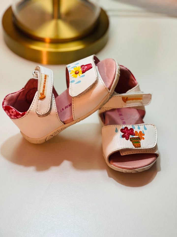 Agatha Ruiz de la PRADA Gr.22 Mädchen Sandalen Leder Original in Leimen