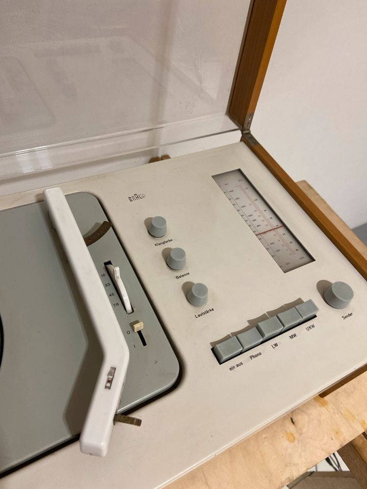 Schneewittchensarg Dieter Rams Braun SK 61 Funktioniert Design in Wiesbaden