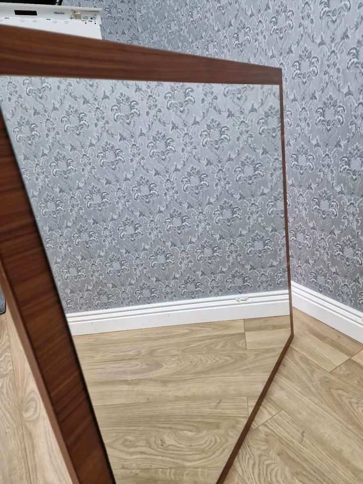 Spiegel | Wandspiegel | Vollholz | 82 x 80 | eckig | quadratisch in Hamburg