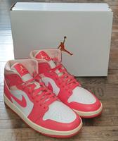 Nike Air Jordan 1 Mid Strawberries Cream Gr. 40 US 8,5 BQ6472-186 Sachsen - Großröhrsdorf Vorschau