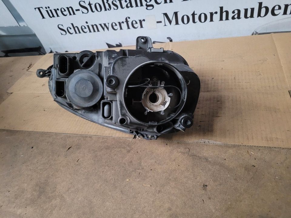 VW Golf V 5 Halogen Scheinwerfer vorne links 1K6941005c in Bottrop