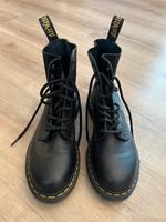 Wie Neu - Dr. Martens Damen Stiefel 1460 Pascal Gr. 38 Hessen - Gießen Vorschau