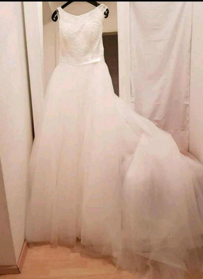 Brautkleid / Hochzeitskleid / Ballkleid (Anpassung, Änderung) in Göttingen