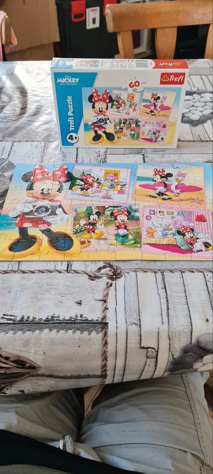 2× minnie mouse puzzel in Leipzig