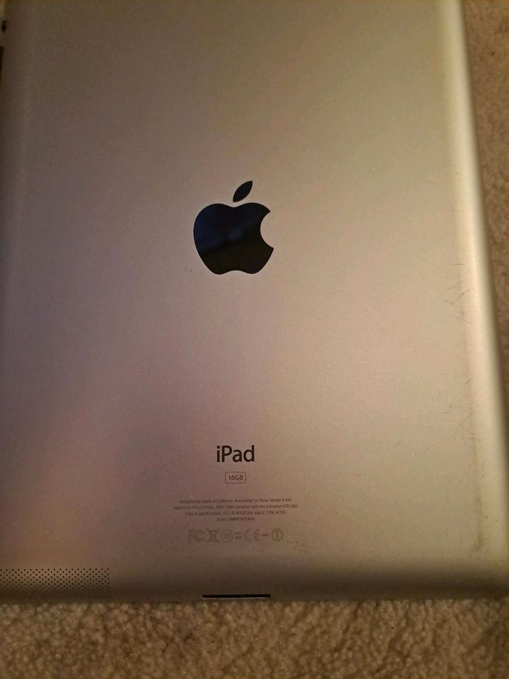 iPad 1 16GB mit Displayschaden in Ratzeburg