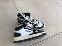 Coole Sneaker von AUTRY Medalist, Leder, Gr. 37, Top Zustand! Nordrhein-Westfalen - Frechen Vorschau