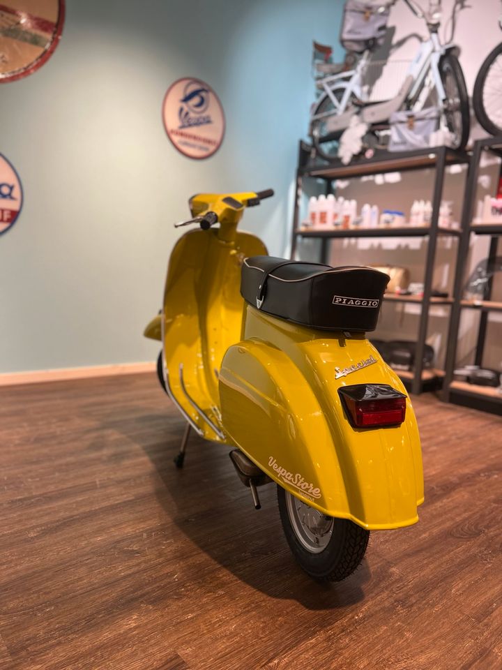 Original Piaggio Vespa 50 Special 1972 1.Serie Giallo Chromo in Landshut