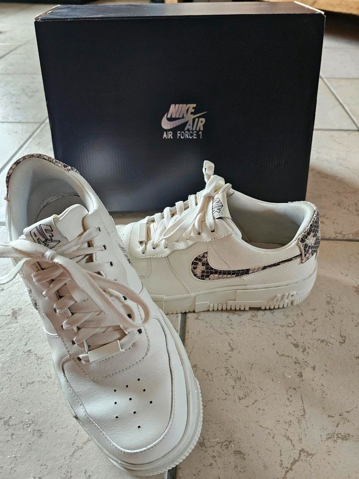 Nike Air Force 1 Pixel SE in Kelberg