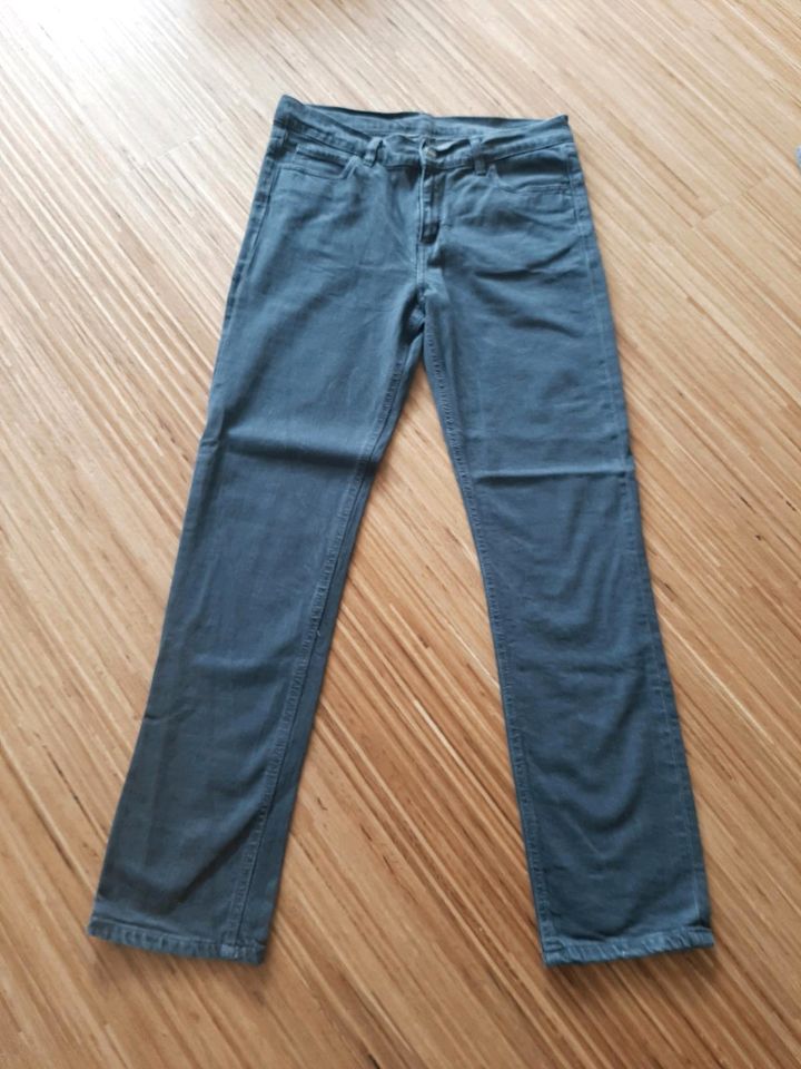 Carhartt Jeans neu 32x32 grau in Kiel