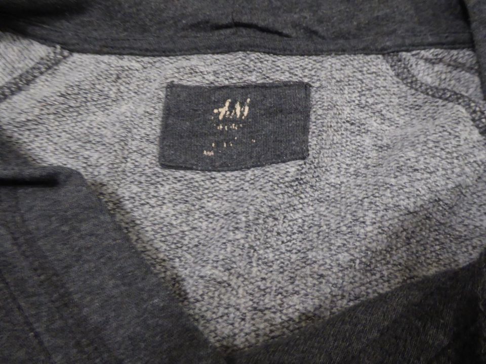 H&M Pulli, Hoodie, dunkelgrau, NY Größe S Kapuze, Bauchtasche in Nürnberg (Mittelfr)