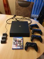 Playstation 4 pro inkl. 4 Controller und FIFA21 Schleswig-Holstein - Schmalfeld Vorschau