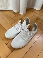 Adidas Pharell Williams Sneaker weiß 38 Niedersachsen - Celle Vorschau