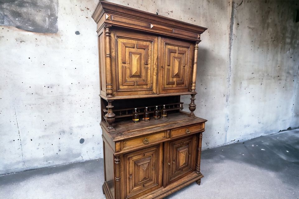 Antik Buffet Küchenbuffet Stilepoche Henry II ende 19. Jahrhundert 138x236x56cm in Düsseldorf