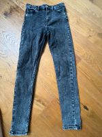 High waist slim Jeans BERSHKA 36 Thüringen - Meiningen Vorschau