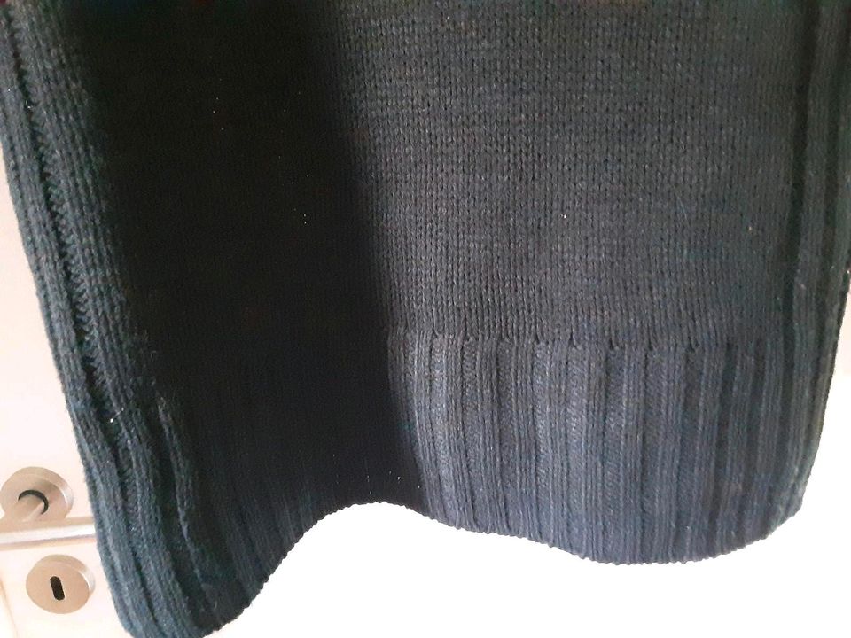 Strickkleid schwarz mit Kragen und Knöpfen Grösse 36/38 in Dortmund