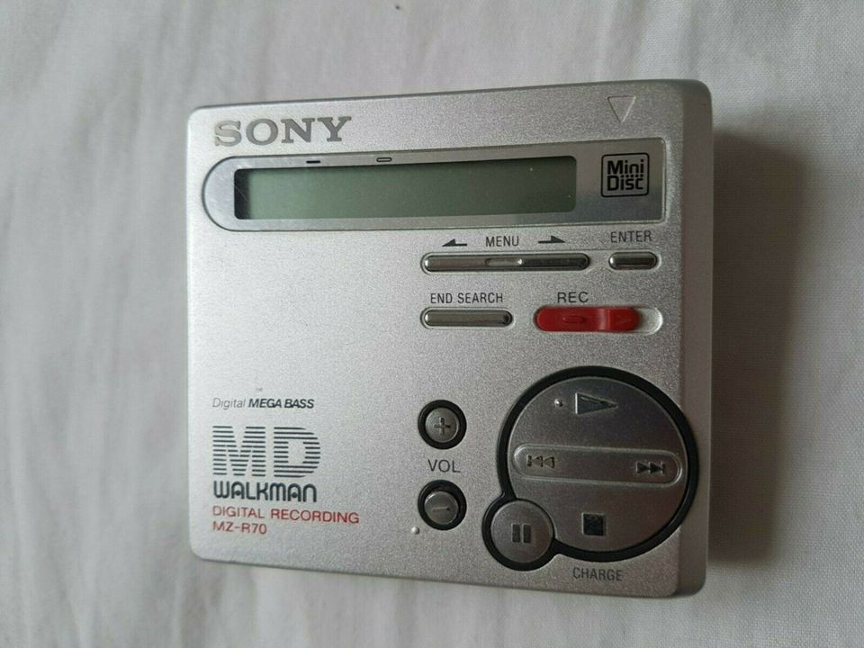 Sony Mini Disc Walkman MZ-R 70 mit Mikro, Kopfhörern inkl. Fernb. in Offenbach