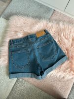 Verkaufe eine Jeans Shorts Stuttgart - Stammheim Vorschau