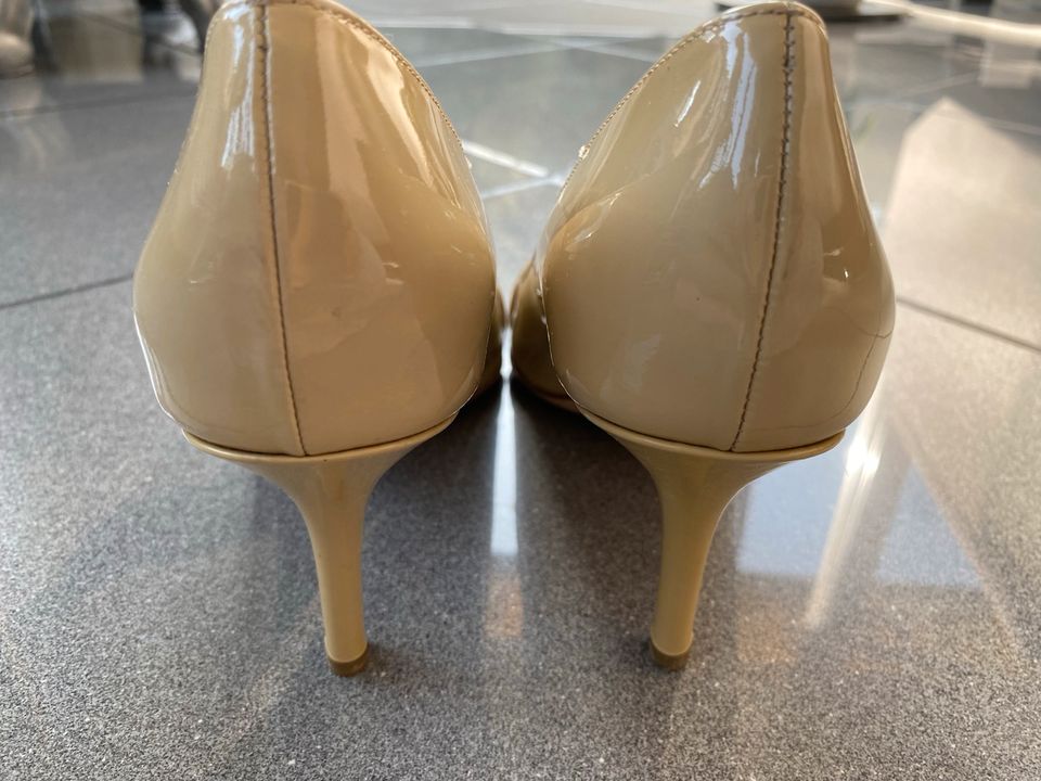 Dior Pumps gelb in Frankfurt am Main