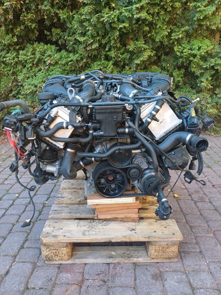 BMW G01 G02 G11 G12 G40 G31 M550I 750 N63B44C 4.4 MOTOR KOMPLETT in Hennigsdorf