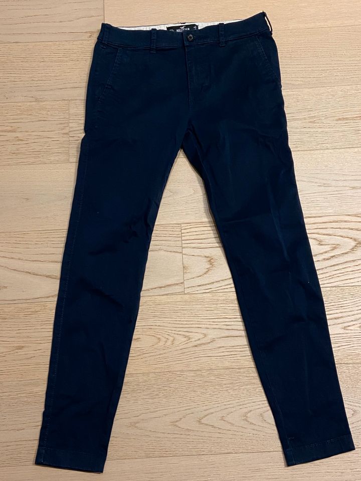 Hollister Super Skinny Chino Stretch in Stuttgart