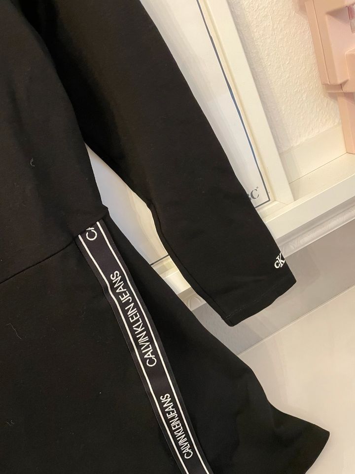 ❤️ tolles Kleid von Calvin Klein in schwarz 12 / 152 in Würzburg