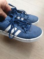 Adidas Sneaker Turnschuhe Gr. 32 Bayern - Stegaurach Vorschau