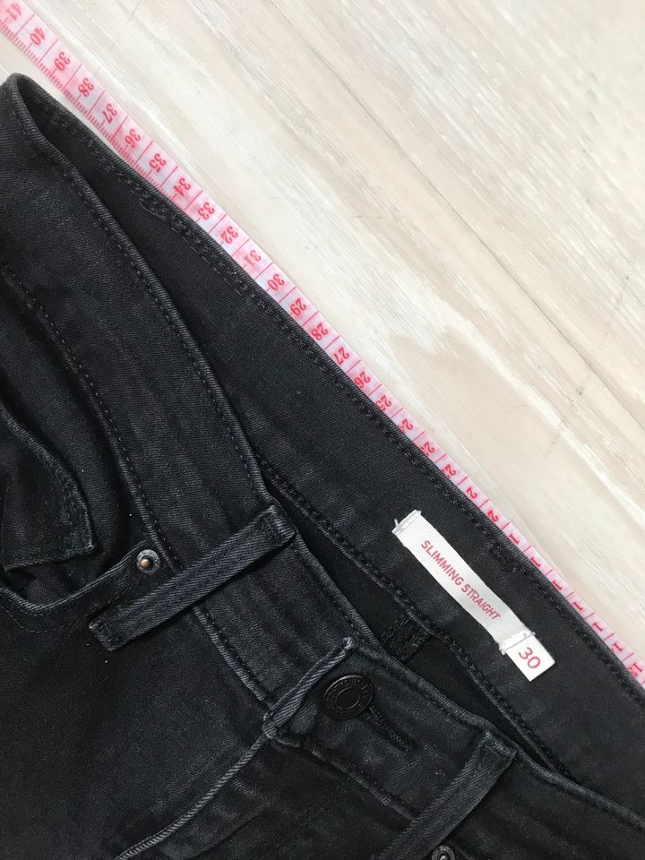 Levi’s straight Jeans 30 Schwarz denim 501 levis Strauss in Aachen