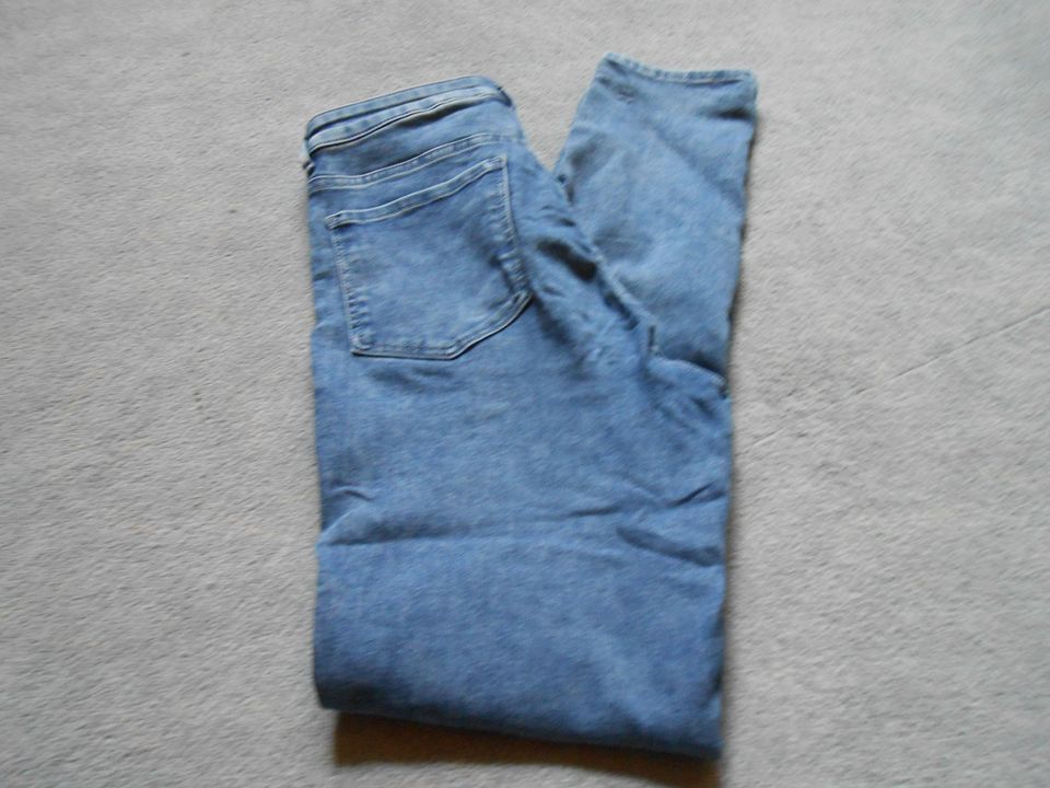 Jeans Jeggings Hose blau Jeanshose Gr. W28 L32 bzw. Gr. 36 in Brakel