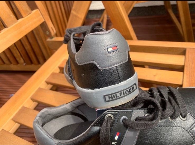 Sneakers/Turnschuhe TOMMY HILFIGER Gr 40 in Bremen