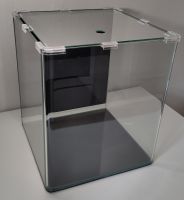 Dennerle Nano Cube 30 l mit Rückwandfolie und Unterlage Aquarium Berlin - Pankow Vorschau
