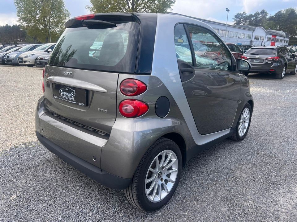 Smart ForTwo coupé Automatik Klima Tüv 12/25 in Seddiner See