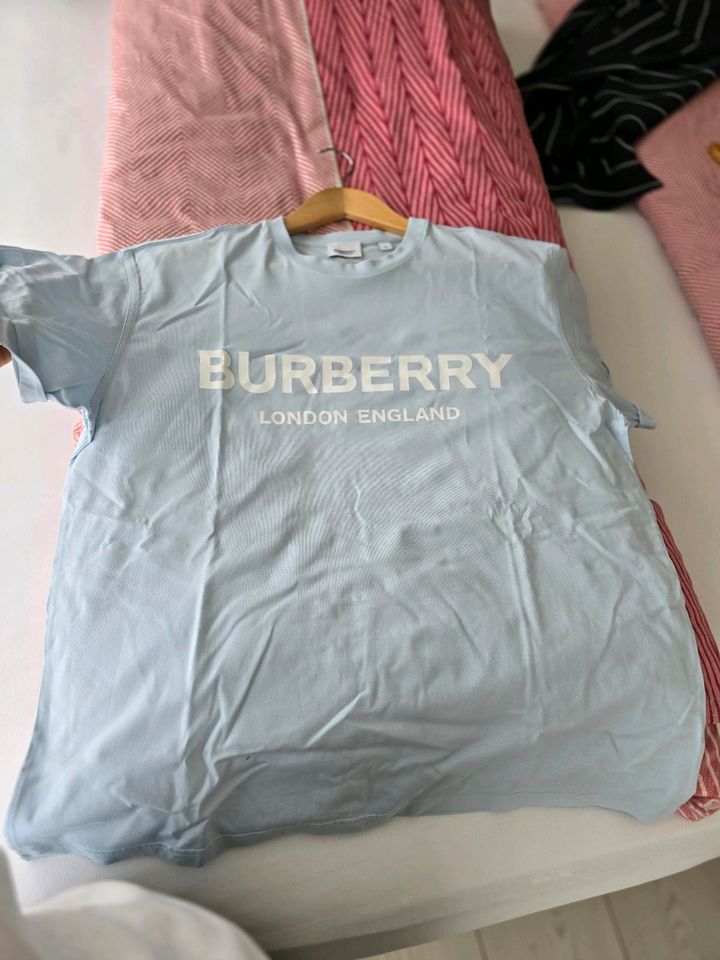 Burberry Tshirt in München