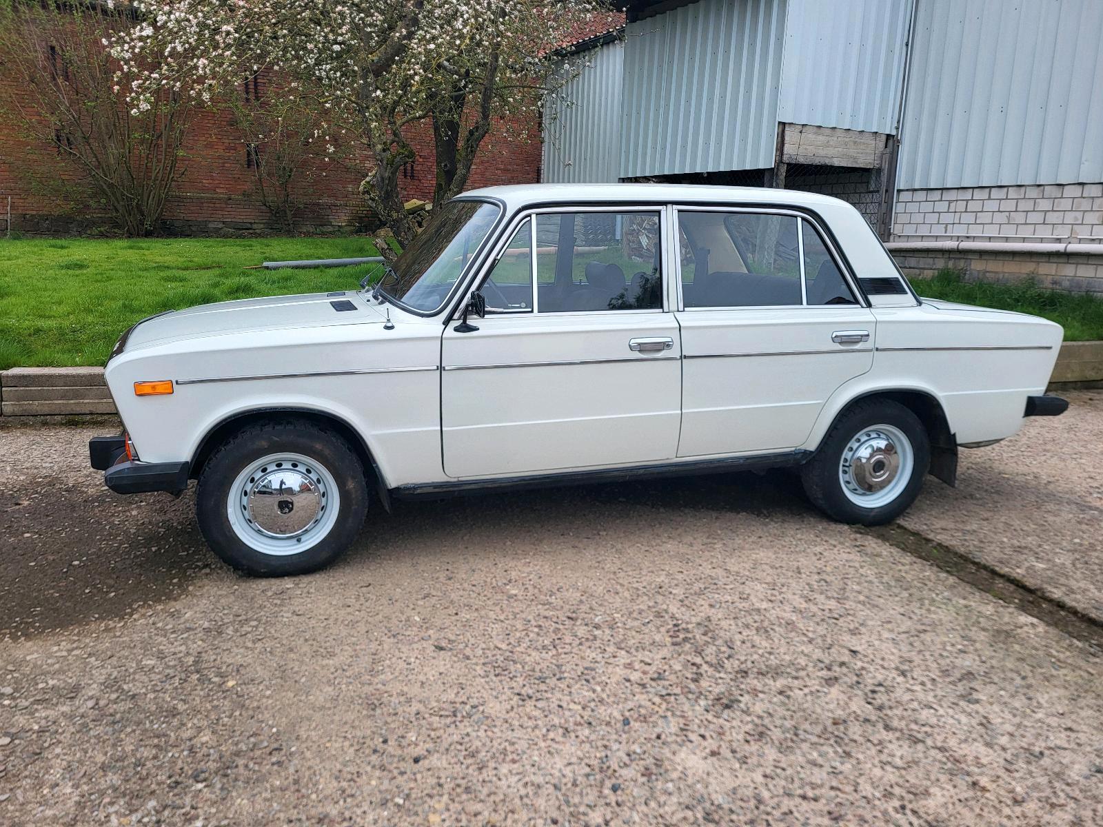 Abbildung des Autos Lada Shiguli 2106. 1300 …